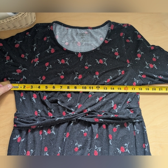 TORRID Roses Pattern Plus Size Dress Size 2x Super Soft Short Sleeve - Picture 9 of 10